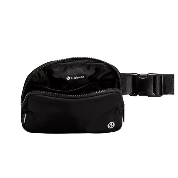 NWT Lululemon Everyday Belt Bag 1L Black - Picture 2 of 5